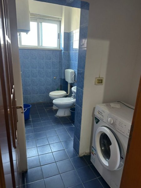 Durres, shitet apartament 1+1+Ballkon Kati 4, 70 m² (Gjykata)