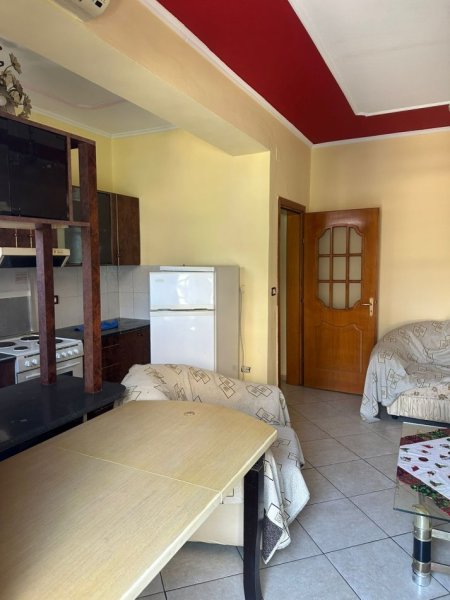 Durres, shitet apartament 1+1+Ballkon Kati 4, 70 m² (Gjykata)