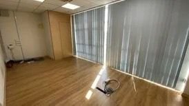 Tirane, jepet me qera ambjent biznesi Kati 1, 100 m² 2.000 € (BLLOKU)