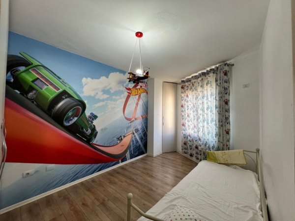 Tirane, jepet me qera apartament 2+1 , 85 m² 500 € (Yzberisht”, Tiranë.)
