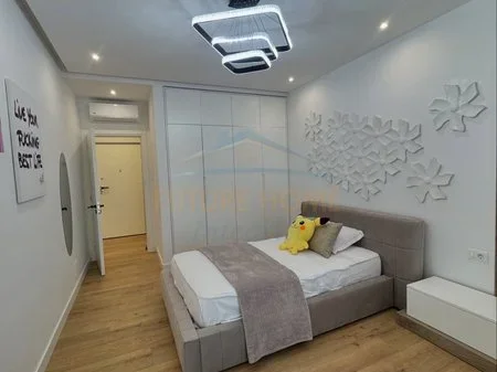 Tirane, shitet apartament 3+1 Kati 8, 155 m² 31.200.000 € 