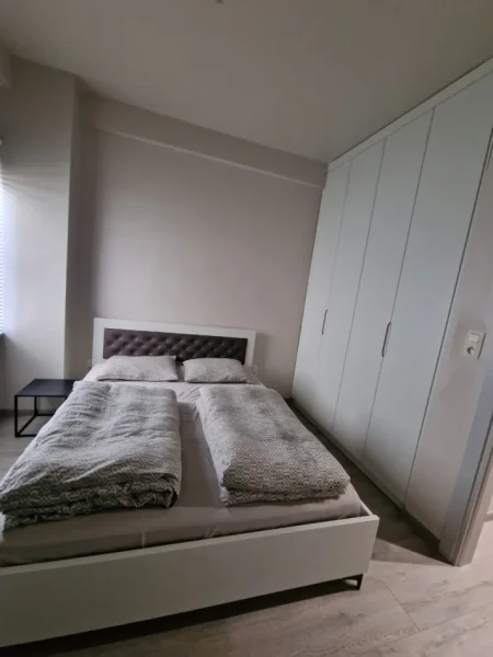 Tirane, jepet me qera apartament 1+1+Aneks+Ballkon Kati 3, 70 m² 700 € (Kopshti Zoologjik)