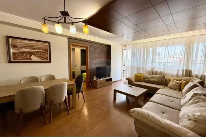 Tirane, shitet apartament 3+1+Ballkon Kati 6, 15.670 m² 340.800 € (MYSLYM SHYRI)