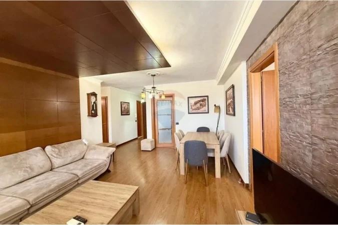 Tirane, shitet apartament 3+1+Ballkon Kati 6, 15.670 m² 340.800 € (MYSLYM SHYRI)