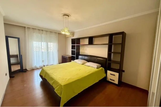 Tirane, shitet apartament 3+1+Ballkon Kati 6, 15.670 m² 340.800 € (MYSLYM SHYRI)