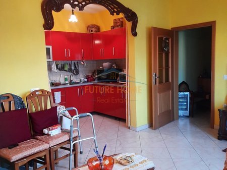 Tirane, shitet apartament 1+1 Kati 11, 70 m² 170.000 € (ZOGU I ZI)