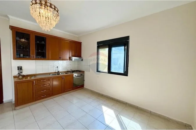 Durres, shes apartament 1+1+Ballkon Kati 4, 60 m² 65.000 € (GOLEM)