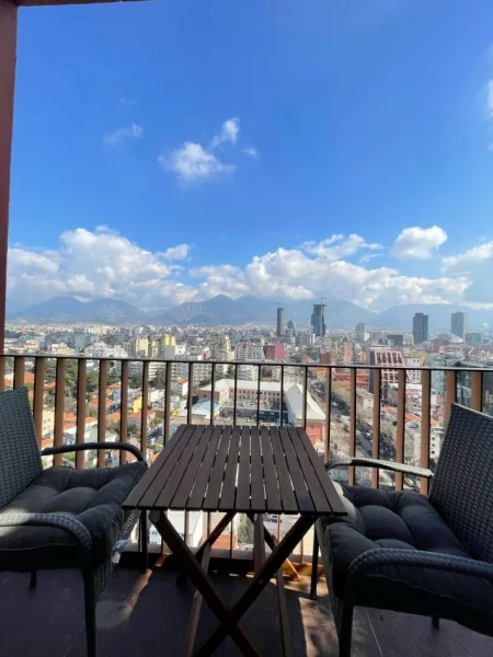 Tirane, jepet me qera apartament 2+1+Ballkon Kati 15, 110 m² 1.200 € (Garden Building)