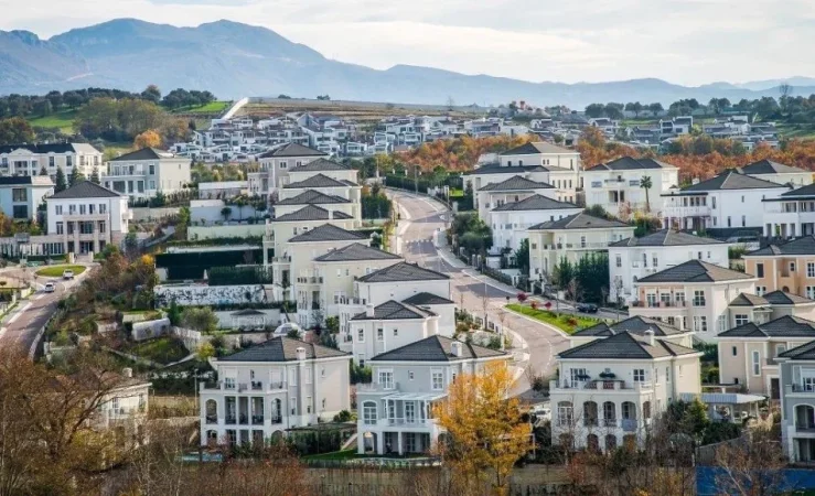 Tirane, shitet Vile 3 Katshe Kati 3, 660 m² 1.600.000 € (ROLLING HILLS)