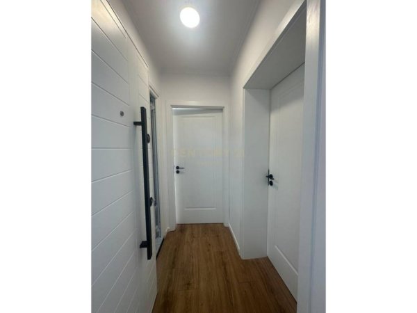Tirane, shes apartament 1+1 Kati 3, 42 m² 135.000 € (qender)