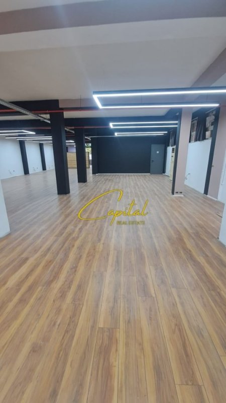 Tirane, jepet me qera ambjent biznesi Kati 0, 300 m² 2.500 € (RRUGA MUHAMED GJOLLESHA)