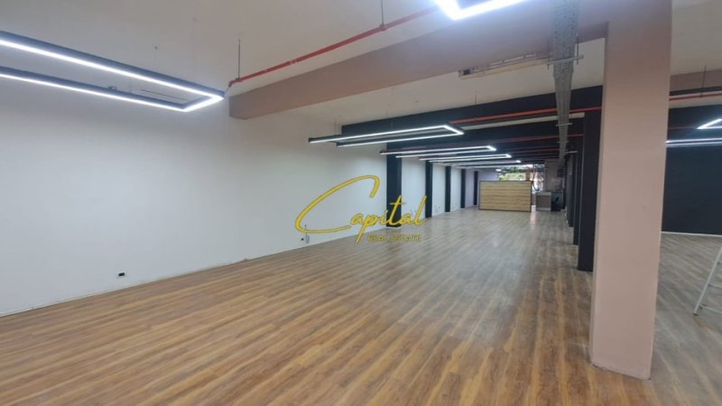Tirane, jepet me qera ambjent biznesi Kati 0, 300 m² 2.500 € (RRUGA MUHAMED GJOLLESHA)