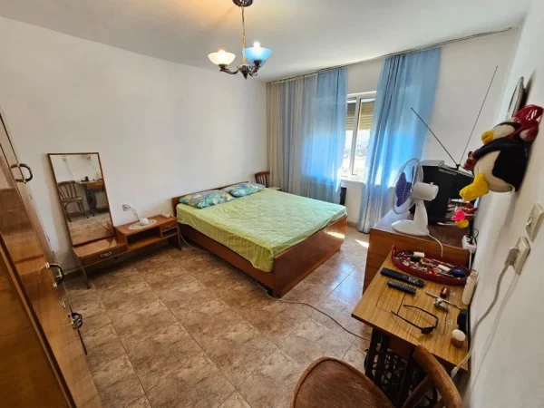 Tirane, shes apartament 2+1 Kati 5, 71.5 m² 120.000 € (ali demi)