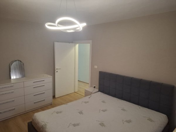 Tirane, jepet me qera apartament 1+1 Kati 4, 60 m² 550 € (vasil shanto)