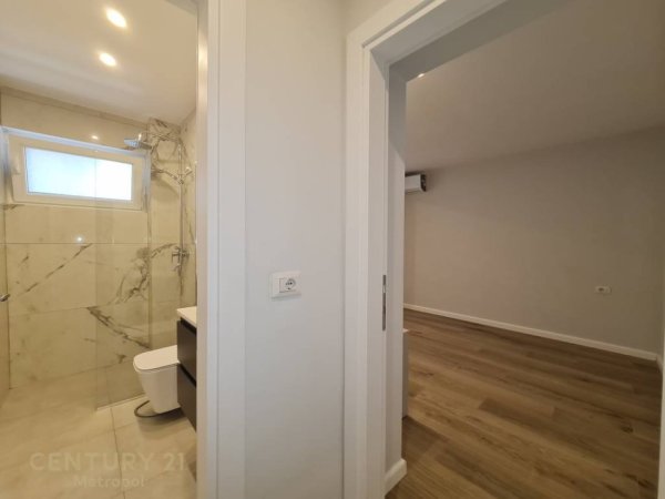 Tirane, jap me qera apartament 1+1 Kati 2, 56 m² 400 € (ish restorant Durresi)