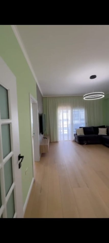Tirane, jepet me qera apartament 1+1 Kati 7, 70 m² 450 € (Teodor keko)