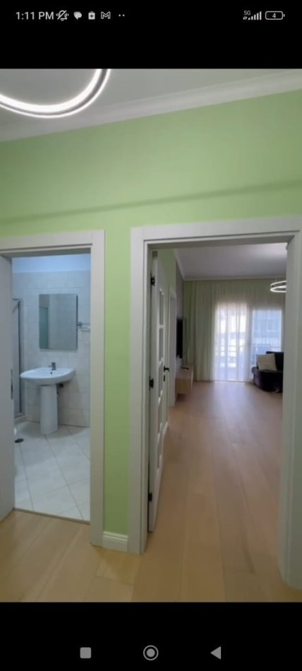 Tirane, jepet me qera apartament 1+1 Kati 7, 70 m² 450 € (Teodor keko)
