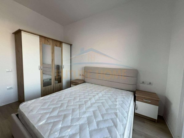 Tirane, jepet me qera apartament 1+1 Kati 10, 59 m² 500 € (Rezidenca Henke, Rruga e Kavajes.)
