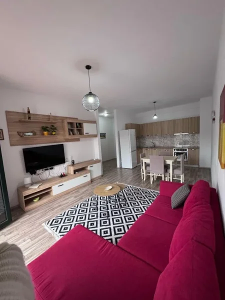 Tirane, jepet me qera apartament 1+1 Kati 2, 75 m² 450 € (astir)