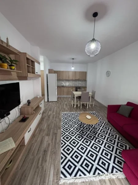 Tirane, jepet me qera apartament 1+1 Kati 2, 75 m² 450 € (astir)