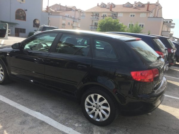 Tirane, shitet makine Audi A3 Nafte, e zeze manuale Klima 200.000 km 3.500 €