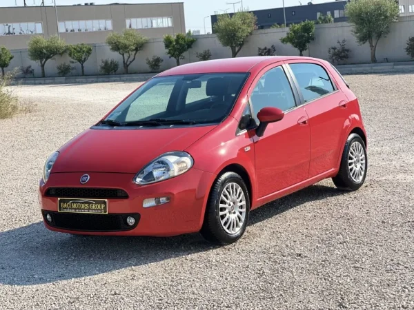 Durres, shitet makine  FIAT PUNTO EVO 1.3 Nafte, e kuqe manuale Klima 177.000 km
