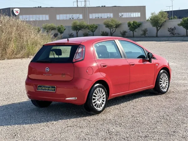 Durres, shitet makine  FIAT PUNTO EVO 1.3 Nafte, e kuqe manuale Klima 177.000 km