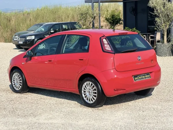 Durres, shitet makine  FIAT PUNTO EVO 1.3 Nafte, e kuqe manuale Klima 177.000 km
