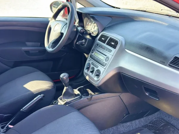 Durres, shitet makine  FIAT PUNTO EVO 1.3 Nafte, e kuqe manuale Klima 177.000 km