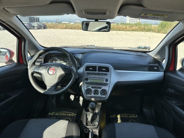 Durres, shitet makine elektrike FIAT PUNTO EVO 1.3 Nafte, e kuqe manuale Klima 177.000 km