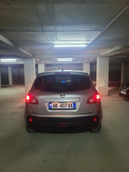 Tirane, shes makine Nissan qashqai 2.0 Benzin+Gaz, gri metalizato automatik Klima 6.800 €