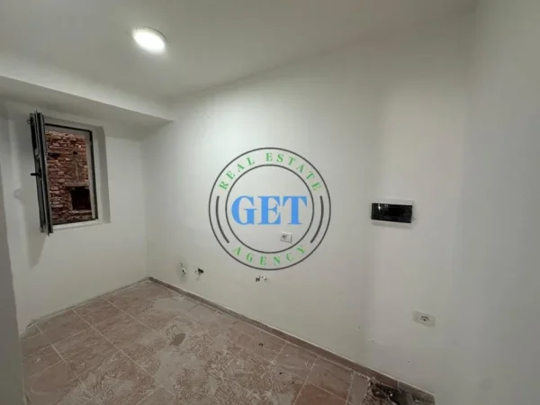 Durres, shitet garsonier 1+1 Kati 1, 39000 €