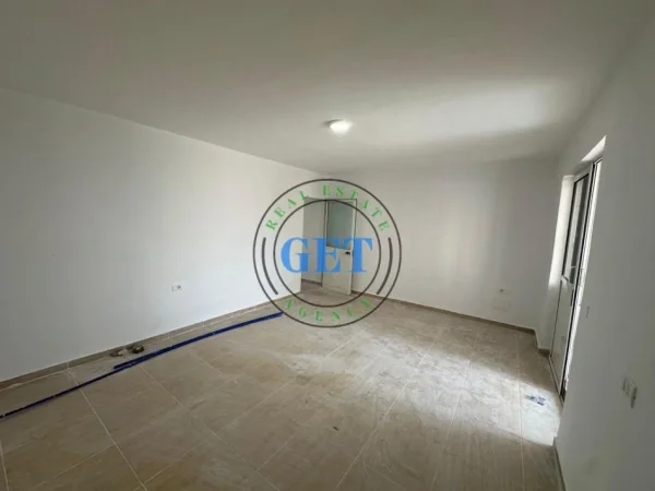 Durres, shitet garsonier 1+1 Kati 1, 39000 €