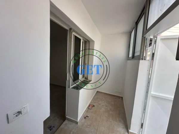 Durres, shitet garsonier 1+1 Kati 1, 39000 €