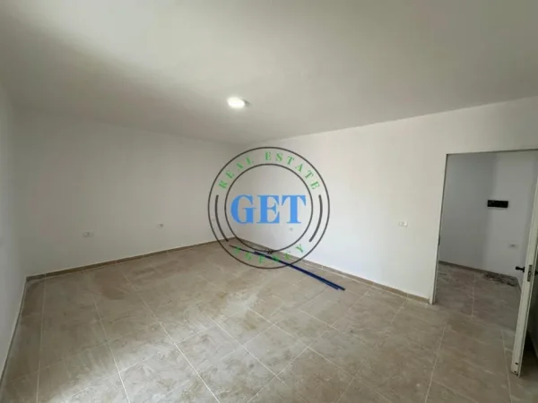 Durres, shitet garsonier 1+1 Kati 1, 39000 €