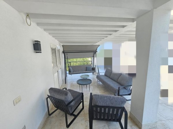 Tirane, jepet me qera Vile 3 Katshe , 350 m² 3.000 € (liqeni i thate)