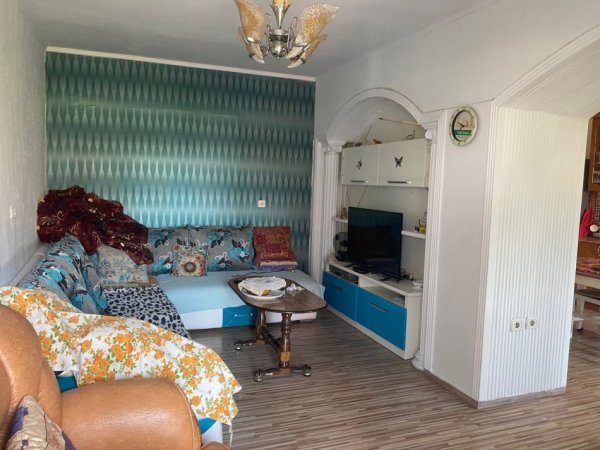 Tirane, jepet me qera apartament+verande | Penthouse 2+1+Ballkon Kati 2, 130 m² 500 € (ne rrugen Siri Kodra Tirane)