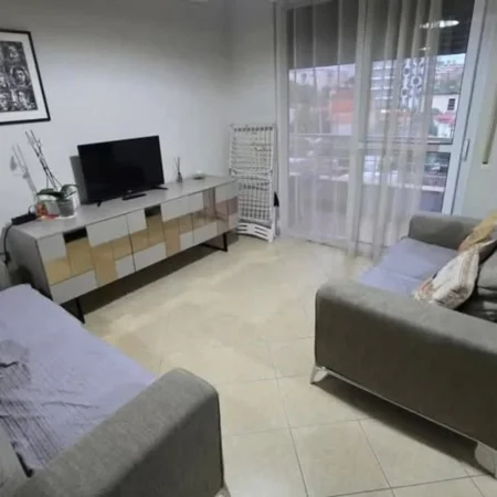 Tirane, shitet apartament 1+1+Ballkon Kati 5, 65 m² 140.000 € (Rruga Arkitekt Kasemi Brryli)