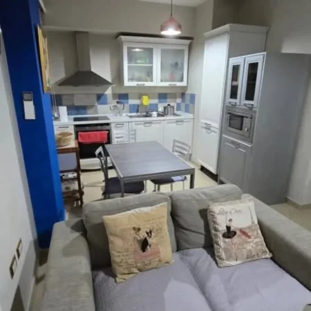 Tirane, shitet apartament 1+1+Ballkon Kati 5, 65 m² 140.000 € (Rruga Arkitekt Kasemi Brryli)