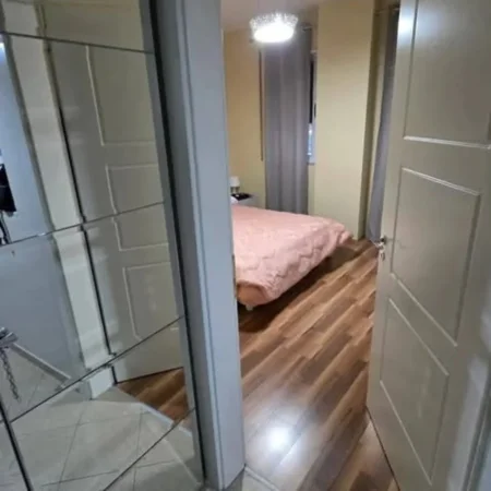 Tirane, shitet apartament 1+1+Ballkon Kati 5, 65 m² 140.000 € (Rruga Arkitekt Kasemi Brryli)