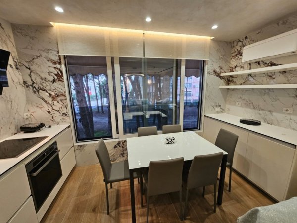 Mali Robit, shitet apartament 2+1+Ballkon Kati 2, 102 m² 160.000 € (MALI I ROBIT,GOLEM)