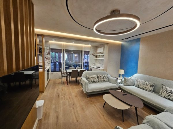 Mali Robit, shitet apartament 2+1+Ballkon Kati 2, 102 m² 160.000 € (MALI I ROBIT,GOLEM)