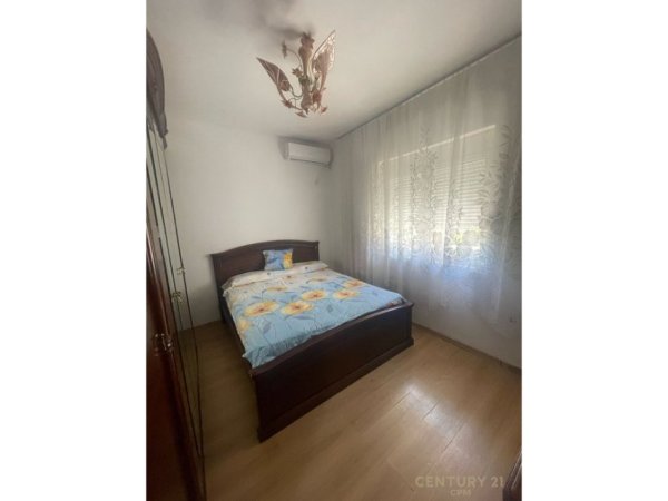 Tirane, jepet me qera apartament 2+1 Kati 4, 70 m² 500 € (Oxhaku)
