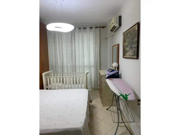 Tirane, jepet me qera apartament 2+1 Kati 1, 110 m² 550 € (Astir)