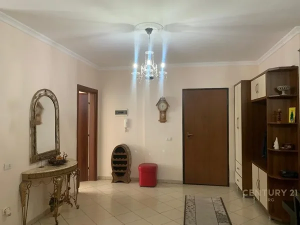 Tirane, jepet me qera apartament 2+1 Kati 1, 110 m² 550 € (Astir)