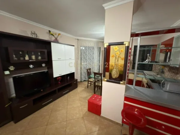 Tirane, jepet me qera apartament 2+1 Kati 4, 90 m² 500 € (Astir)