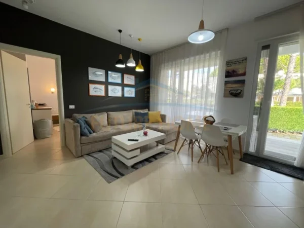 Tirane, shitet apartament 2+1+Ballkon Kati 0, 158 m² 250.000 € (Gjiri i Lalzit)