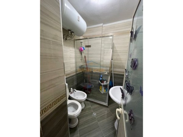 APARTAMENT 2+1 ME QERA TEK 21DHJETORI