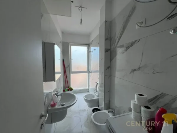 Tirane, jap me qera apartament 1+1 Kati 6, 75 m² 650 € (Zogu Zi)