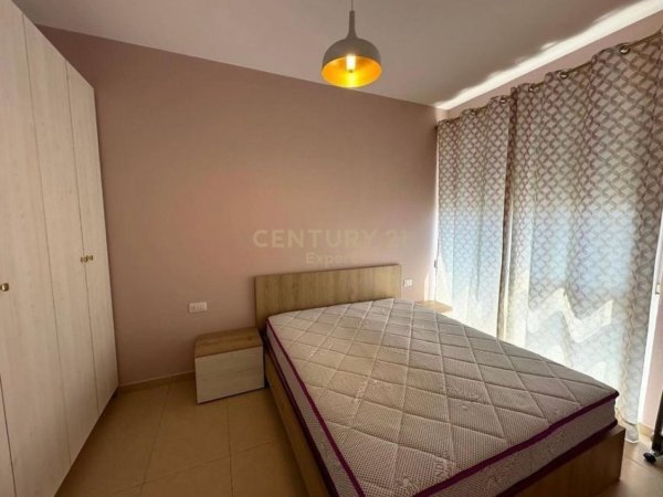 Tirane, jepet me qera apartament 1+1+Ballkon Kati 5, 60 m² 500 € (Laprake)